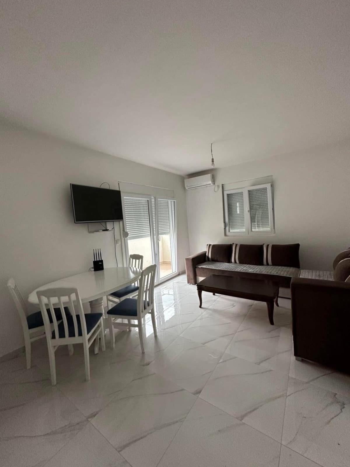 Apartments Asja Bar Apartment