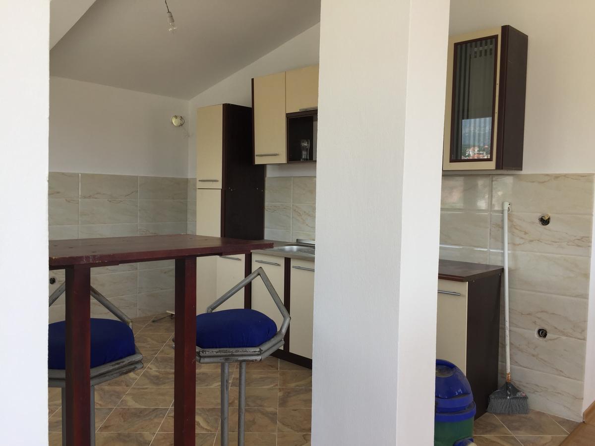 Apartments Asja Bar
